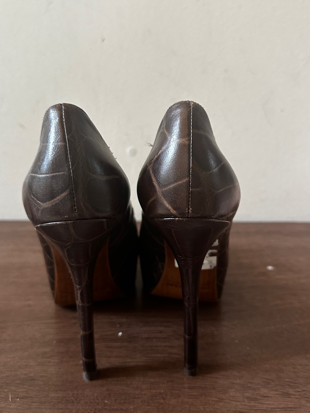 Enzo Angiolini Women's Brown Croc-Textured Platform Peep-Toe High Heels - Picture 5 of 5